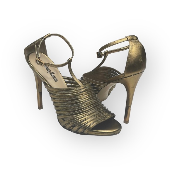 Neiman Marcus 𖤐 T-Strap Stiletto Heeled Sandal 𖤐 Metallic Gold Leather 𖤐 8M - Picture 15 of 16